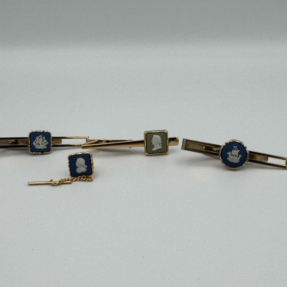 Vintage Wedgwood men Blue and Gold tie clip‎ men accessories